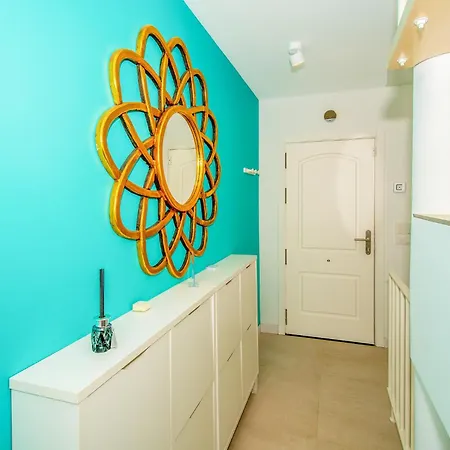 Luxury 3bd With Premium Amenities, Jacuzzi, Private Parking Lägenhet